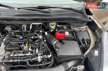 Внедорожник / Кроссовер Ford Escape 2020 в 