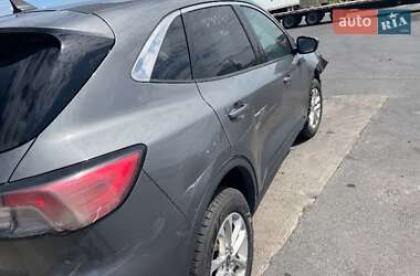 Внедорожник / Кроссовер Ford Escape 2021 в 