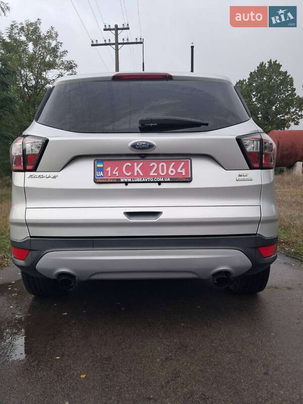 Внедорожник / Кроссовер Ford Escape 2017 в Сосновке