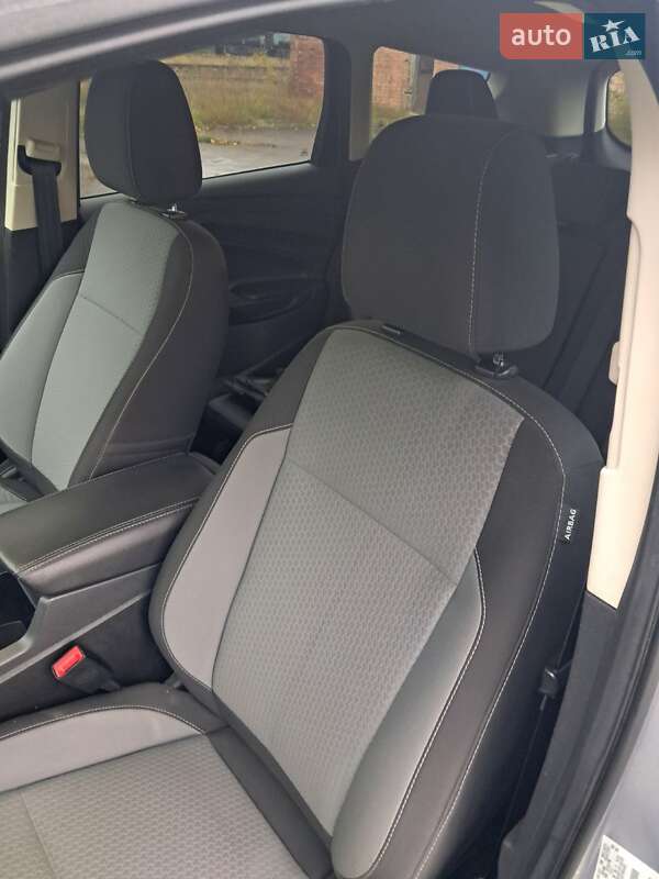 Внедорожник / Кроссовер Ford Escape 2017 в Сосновке