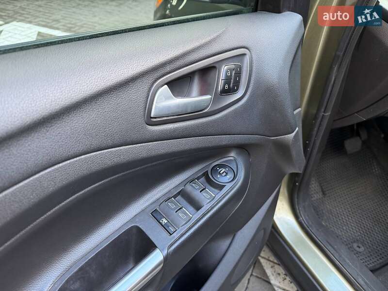 Позашляховик / Кросовер Ford Escape 2013 в Києві