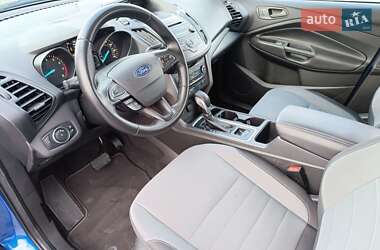 Внедорожник / Кроссовер Ford Escape 2016 в 