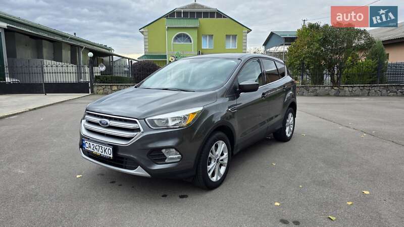 Внедорожник / Кроссовер Ford Escape 2016 в 