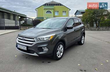 Внедорожник / Кроссовер Ford Escape 2016 в 