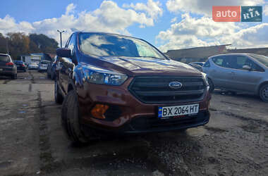 Внедорожник / Кроссовер Ford Escape 2018 в 