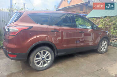Внедорожник / Кроссовер Ford Escape 2018 в 