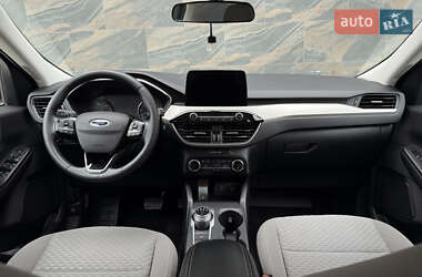 Позашляховик / Кросовер Ford Escape 2022 в 