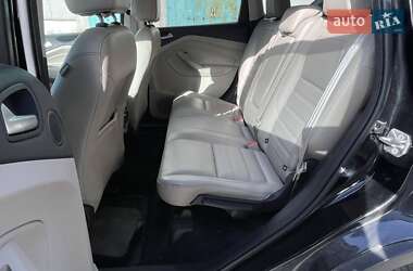 Внедорожник / Кроссовер Ford Escape 2016 в 