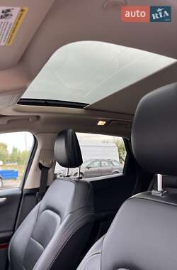 Внедорожник / Кроссовер Ford Escape 2020 в 