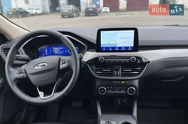 Внедорожник / Кроссовер Ford Escape 2020 в 