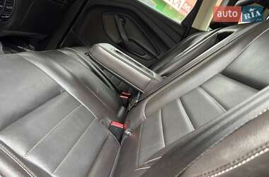 Внедорожник / Кроссовер Ford Escape 2014 в 