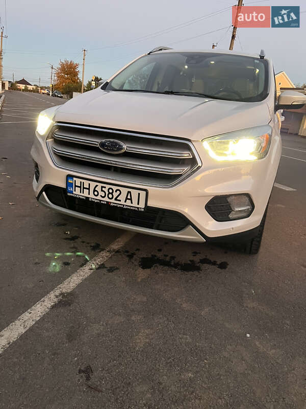 Внедорожник / Кроссовер Ford Escape 2018 в Килии фото 10 Внедорожник / Кроссовер Ford Escape 2018 в Килии