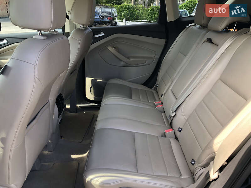 Внедорожник / Кроссовер Ford Escape 2013 в Черновцах