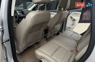Позашляховик / Кросовер Ford Escape 2013 в 