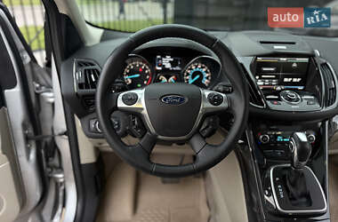 Позашляховик / Кросовер Ford Escape 2013 в 