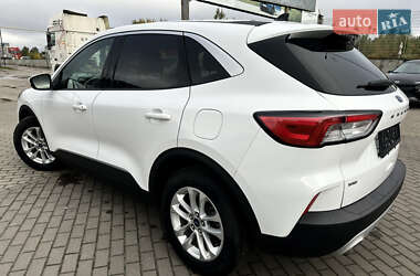 Внедорожник / Кроссовер Ford Escape 2019 в 