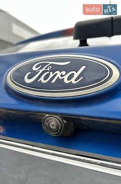 Позашляховик / Кросовер Ford Escape 2017 в 