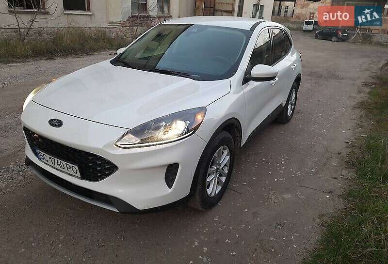 Внедорожник / Кроссовер Ford Escape 2020 в 