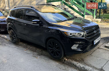 Позашляховик / Кросовер Ford Escape 2016 в 