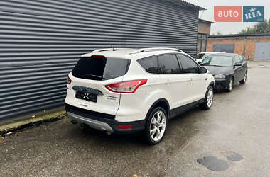Внедорожник / Кроссовер Ford Escape 2016 в 