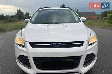 Позашляховик / Кросовер Ford Escape 2013 в 