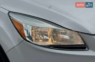 Позашляховик / Кросовер Ford Escape 2013 в 