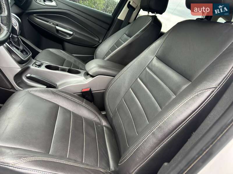 Внедорожник / Кроссовер Ford Escape 2013 в Ахтырке