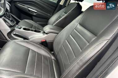 Позашляховик / Кросовер Ford Escape 2013 в 