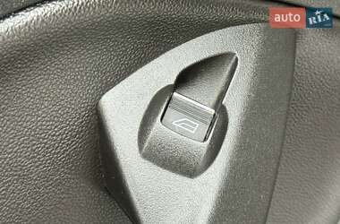 Позашляховик / Кросовер Ford Escape 2013 в 