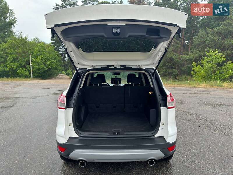 Внедорожник / Кроссовер Ford Escape 2013 в Ахтырке