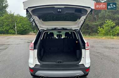 Позашляховик / Кросовер Ford Escape 2013 в 
