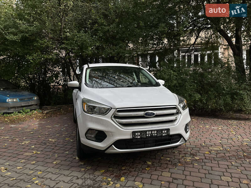Внедорожник / Кроссовер Ford Escape 2016 в Черновцах фото 2 Внедорожник / Кроссовер Ford Escape 2016 в Черновцах