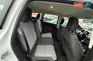 Позашляховик / Кросовер Ford Escape 2019 в  фото 60 Позашляховик / Кросовер Ford Escape 2019 в
