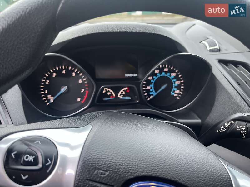 Внедорожник / Кроссовер Ford Escape 2015 в Софиевке