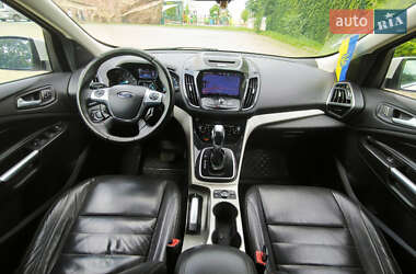 Позашляховик / Кросовер Ford Escape 2012 в 