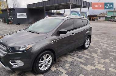 Внедорожник / Кроссовер Ford Escape 2018 в Шепетовке