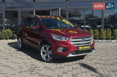 Внедорожник / Кроссовер Ford Escape 2019 в 