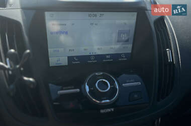 Внедорожник / Кроссовер Ford Escape 2019 в 