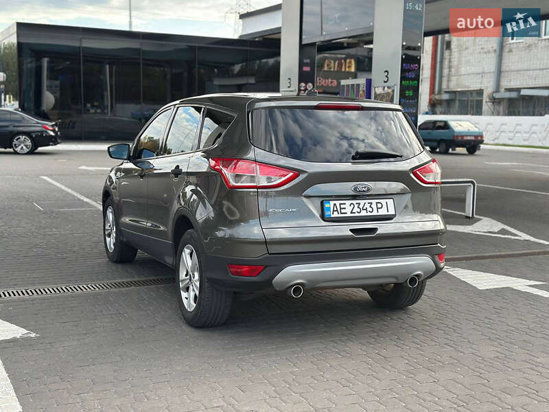 Позашляховик / Кросовер Ford Escape 2015 в Дніпрі