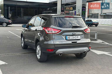 Внедорожник / Кроссовер Ford Escape 2015 в 