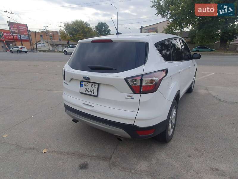 Внедорожник / Кроссовер Ford Escape 2016 в Запорожье
