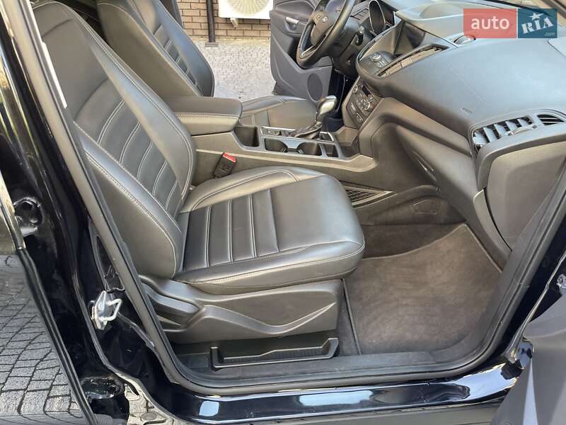 Внедорожник / Кроссовер Ford Escape 2018 в Стрые