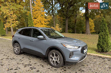 Внедорожник / Кроссовер Ford Escape 2024 в 