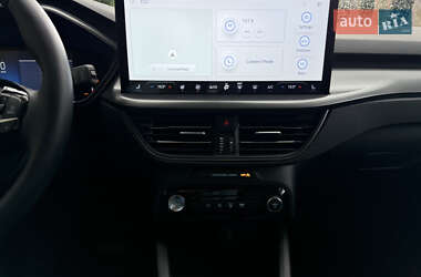 Внедорожник / Кроссовер Ford Escape 2024 в 