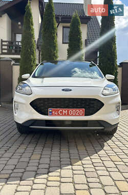 Внедорожник / Кроссовер Ford Escape 2020 в 