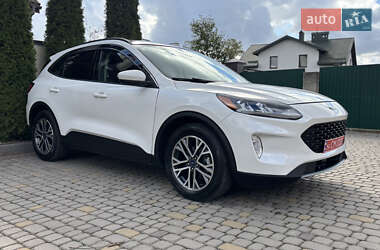 Внедорожник / Кроссовер Ford Escape 2020 в 