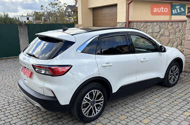 Внедорожник / Кроссовер Ford Escape 2020 в 