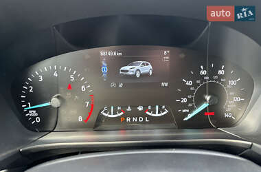 Внедорожник / Кроссовер Ford Escape 2020 в 