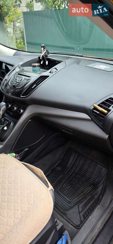 Внедорожник / Кроссовер Ford Escape 2016 в Диканьке