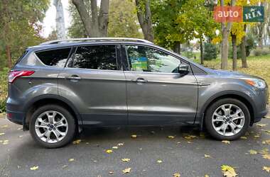 Внедорожник / Кроссовер Ford Escape 2013 в 